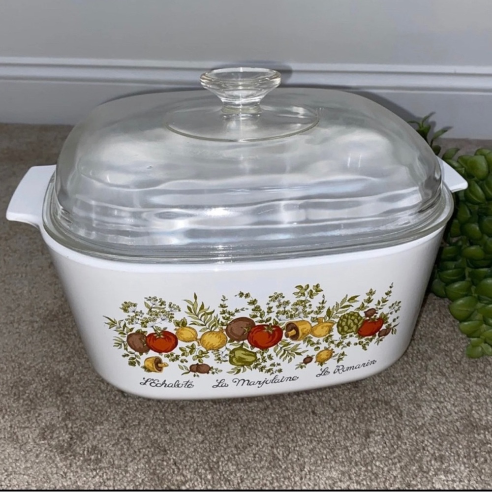 CorningWare Spice of Life 5qt White Casserole w/lid Vintage